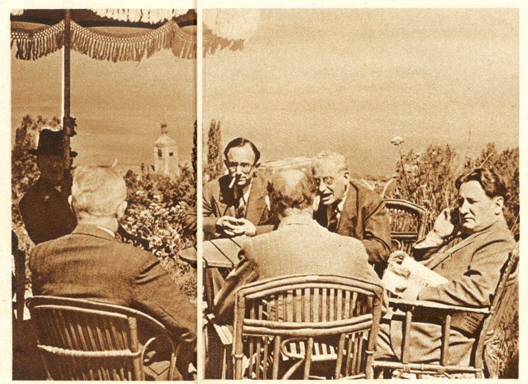 Georg Bernhard (2. von re.) im Gespräch mit Nahum Goldmann (re.), Évian, Juli 1938 Zürcher Illustrierte, Nr. 29 vom 15. Juli 1938 / Zentralbibliothek Zürich