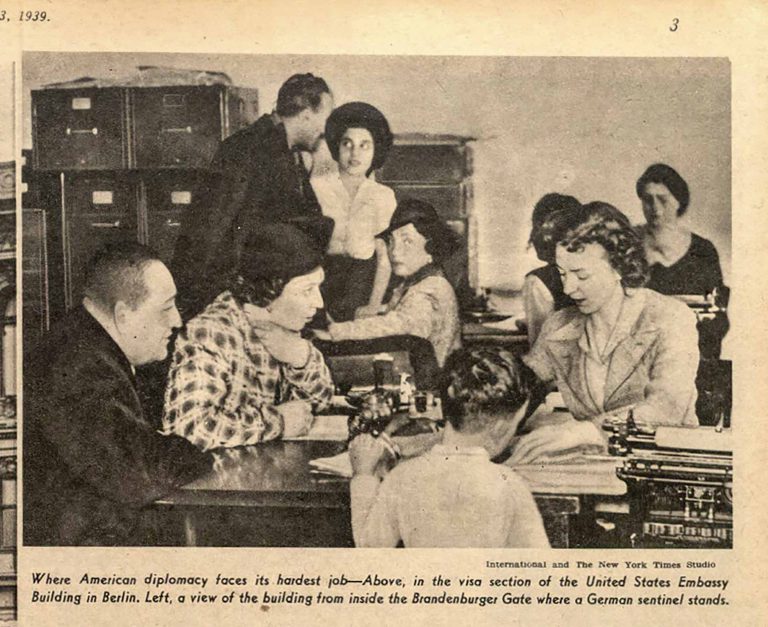 Applicants in the US Embassy Visa Office on Pariser Platz in Berlin, 1938 Many emigrants dream of coming to the US. But the consulates in Germany and Austria do not have the staff to handle the large number of visa applications. Since visa issuance is entirely at the discretion of consular officials, there is no guarantee that applicants will receive the documents, even if they are able to bring their assets with them or have financial guarantees from relatives in the US. International News Service / New York Times Magazine, July 23, 1938